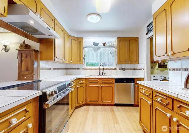 Photo 2 of Single family home for sale at 412 Sw Parkview St, Milton Freewater, OR 97862 | MLS# NWM2544267 | Listing updated on 2026-09-22