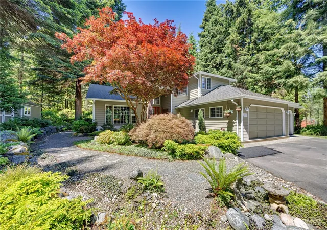 Photo 2 of Single family home for sale at 15153 Sunrise Dr Ne, Bainbridge Island, WA 98110 | MLS# NWM2544340 | Listing updated on 2026-10-02