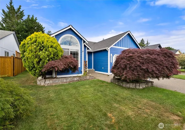 Photo 2 of Sale Pending at 7049 Southwick Ct Sw, Olympia, WA 98512 | MLS# NWM2544697 | Listing updated on 2026-09-30