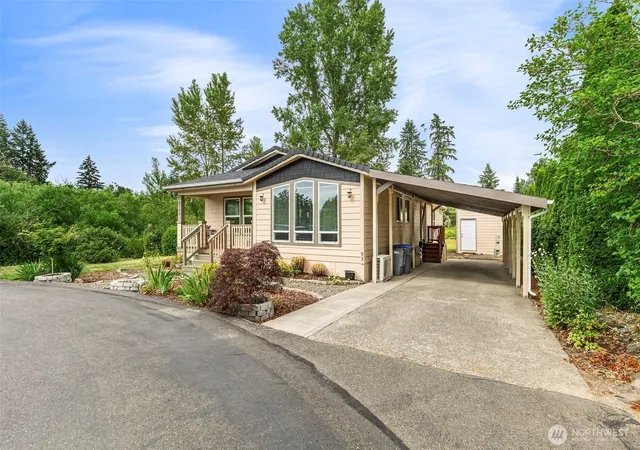 Photo 3 of Manufactured home for sale at 6748 Scorpio Ln NE #93, Bremerton, WA 98311 | MLS# NWM2544716 | Listing updated on 2026-09-16