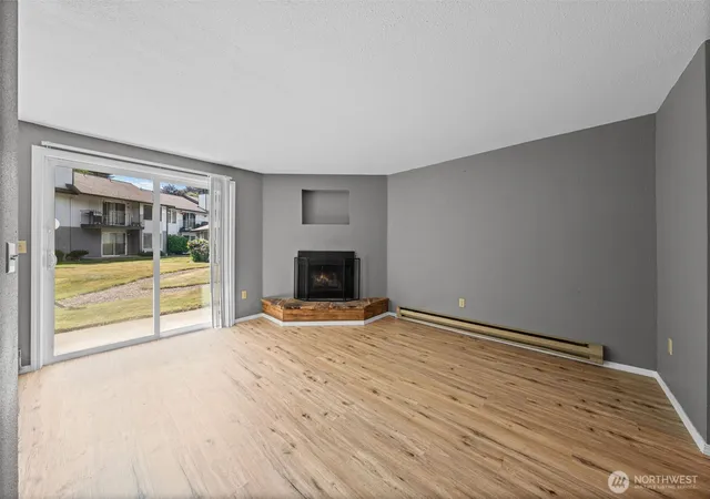 Photo 4 of Condo for sale at 1868 Central Pl S #59, Kent, WA 98030 | MLS# NWM2545192 | Listing updated on 2026-09-29