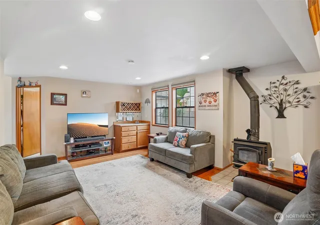 Photo 3 of Single family home for sale at 36110 23rd Place S, Federal Way, WA 98003 | MLS# NWM2545549 | Listing updated on 2026-09-28