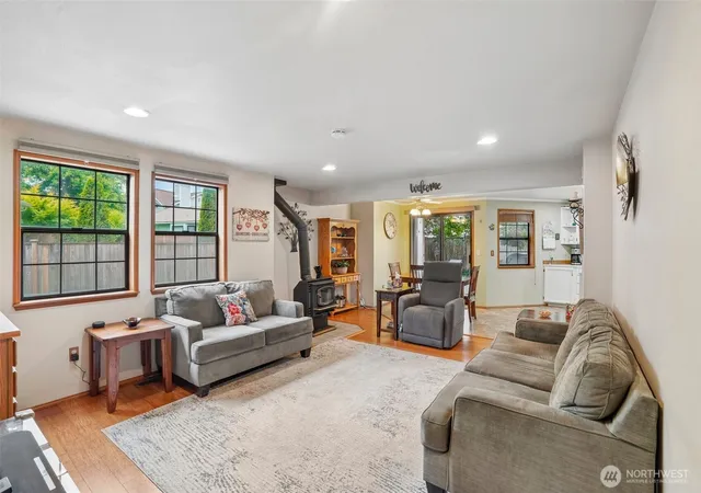 Photo 4 of Single family home for sale at 36110 23rd Place S, Federal Way, WA 98003 | MLS# NWM2545549 | Listing updated on 2026-09-28