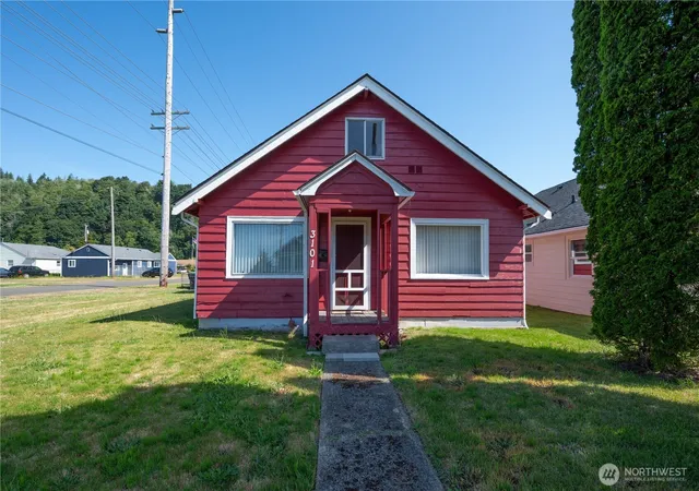 Single family home for sale at 3101 Sumner Ave, Hoquiam, WA 98550 | MLS# NWM2545590