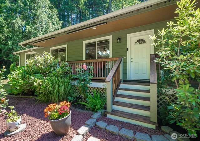 Photo 4 of Single family home for sale at 17118 S Vaughn Rd NW, Vaughn, WA 98394 | MLS# NWM2546006 | Listing updated on 2026-09-25