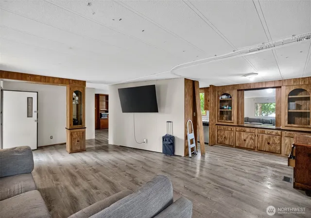 Photo 4 of Sale Pending at 31 Meadow Dr, Sequim, WA 98382 | MLS# NWM2546706 | Listing updated on 2026-09-17
