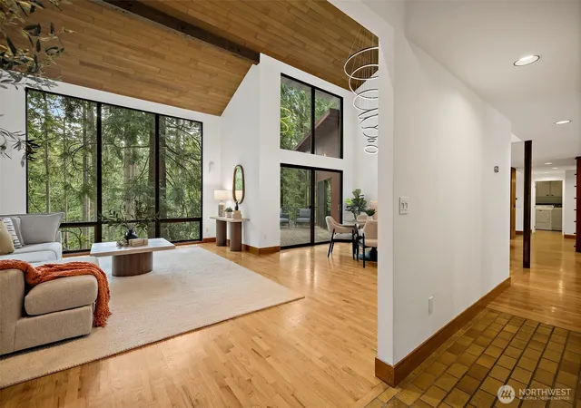 Photo 4 of Sale Pending at 3518 129th Avenue NE, Bellevue, WA 98005 | MLS# NWM2546789 | Listing updated on 2026-09-17