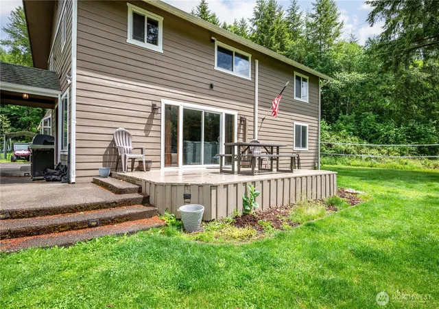 Photo 3 of Single family home for sale at 1430 Hazel Dell, Castle Rock, WA 98611 | MLS# NWM2546890 | Listing updated on 2026-09-17