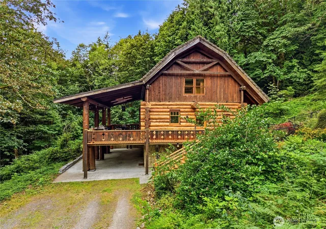 Photo 3 of Single family home for sale at 5931 290th Avenue Se, Issaquah, WA 98027 | MLS# NWM2546904 | Listing updated on 2026-09-22