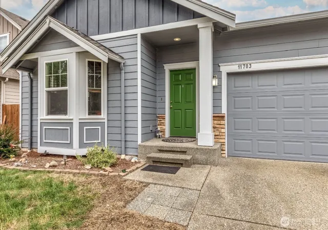 Photo 3 of Single family home for sale at 11703 55th Avenue Ne, Marysville, WA 98271 | MLS# NWM2546923 | Listing updated on 2026-09-24