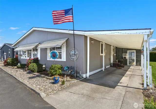 Photo 2 of Manufactured home for sale at 1419 Topaz, Walla Walla, WA 99362 | MLS# NWM2547563 | Listing updated on 2026-10-02