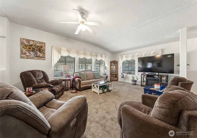 Photo 4 of Manufactured home for sale at 1419 Topaz, Walla Walla, WA 99362 | MLS# NWM2547563 | Listing updated on 2026-10-02