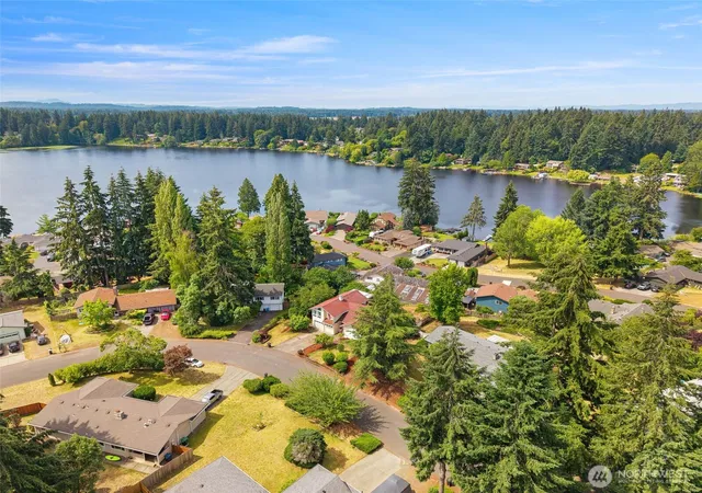 Photo 2 of Single family home for sale at 7237 Ridgemont Dr Se, Olympia, WA 98513 | MLS# NWM2547864 | Listing updated on 2026-09-23