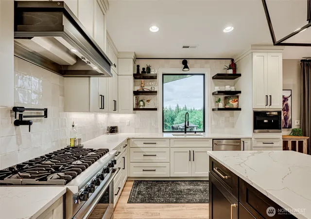 Photo 4 of Single family home for sale at 260 Bullhead Dr, Castle Rock, WA 98611 | MLS# NWM2547914 | Listing updated on 2026-09-22