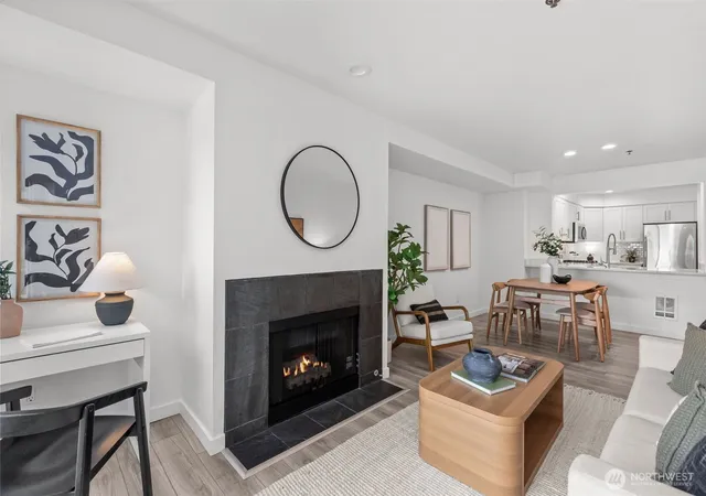 Photo 4 of Condo for sale at 701 Galer St #505, Seattle, WA 98109 | MLS# NWM2548312 | Listing updated on 2026-10-02