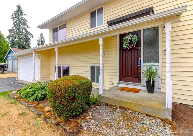 Photo 3 of Sale Pending at 4992 31st Street Ne, Tacoma, WA 98422 | MLS# NWM2548419 | Listing updated on 2026-09-17