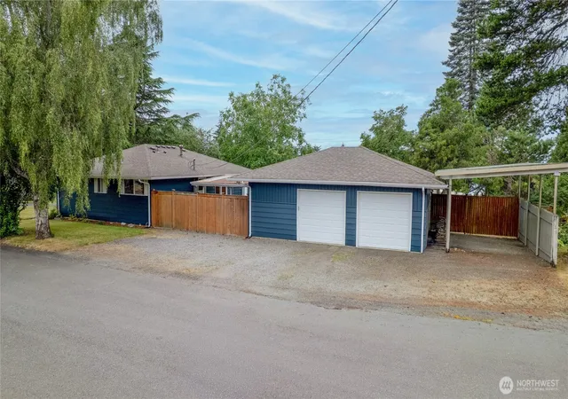 Photo 4 of Sale Pending at 11254 SE 182nd Street, Renton, WA 98055 | MLS# NWM2548622 | Listing updated on 2026-09-29