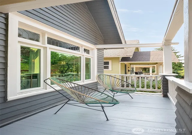 Photo 2 of Single family home for sale at 6534 19th Avenue Ne, Seattle, WA 98115 | MLS# NWM2548890 | Listing updated on 2026-09-24