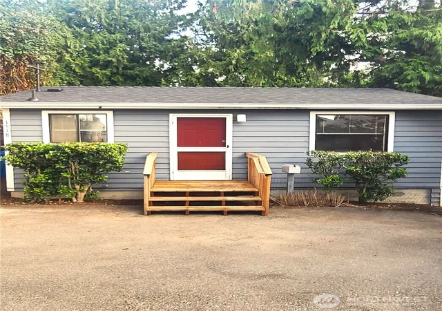 Photo 1 of Single family home for sale at 1518 Ne 86th Street, Seattle, WA 98115 | MLS# NWM2548950 | Listing updated on 2026-09-17