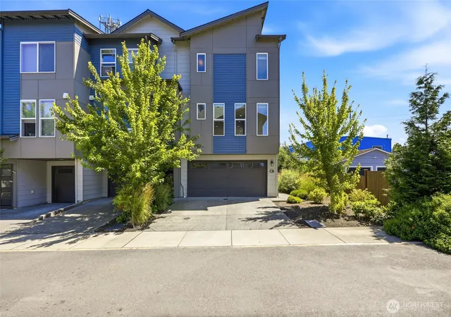 Photo 2 of Townhouse for sale at 15113 40th Avenue W #C8, Lynnwood, WA 98087 | MLS# NWM2549362 | Listing updated on 2026-10-01