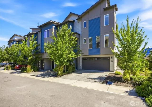 Photo 3 of Townhouse for sale at 15113 40th Avenue W #C8, Lynnwood, WA 98087 | MLS# NWM2549362 | Listing updated on 2026-10-01
