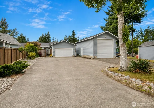 Photo 1 of Single family home for sale at 602 Huckleberry Ct Se, Ocean Shores, WA 98569 | MLS# NWM2549538 | Listing updated on 2026-09-17