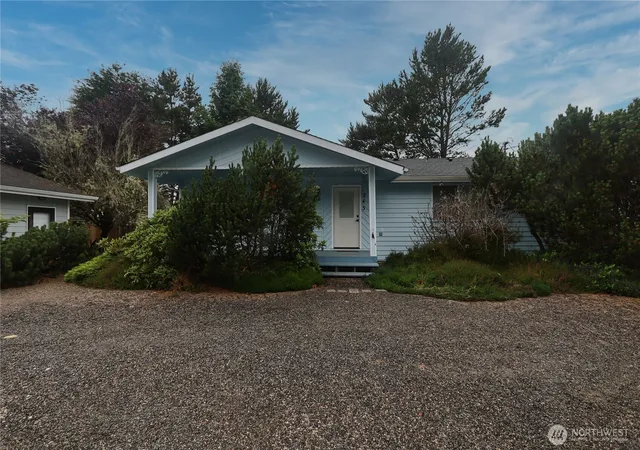 Photo 3 of Single family home for sale at 243 Octopus Ave Ne, Ocean Shores, WA 98569 | MLS# NWM2549546 | Listing updated on 2026-09-22