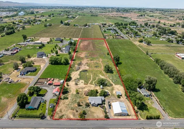 Photo 3 of Single family home for sale at 100608 W Old Inland Empire Hwy, Prosser, WA 99350 | MLS# NWM2549656 | Listing updated on 2026-09-18