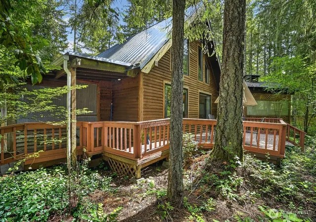 Photo 1 of Single family home for sale at 31 N Mallard Way W, Hoodsport, WA 98548 | MLS# NWM2549668 | Listing updated on 2026-09-16