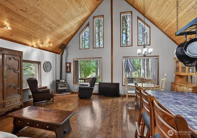Photo 4 of Single family home for sale at 31 N Mallard Way W, Hoodsport, WA 98548 | MLS# NWM2549668 | Listing updated on 2026-09-16