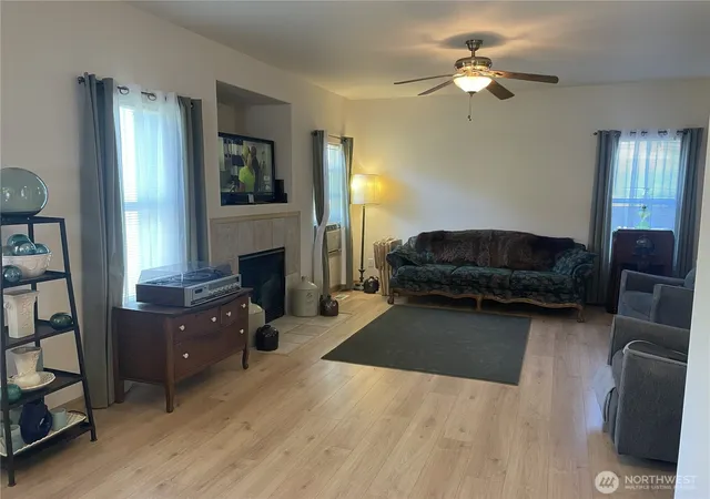 Photo 3 of Single family home for sale at 11712 10th Avenue E, Tacoma, WA 98445 | MLS# NWM2549760 | Listing updated on 2026-10-01