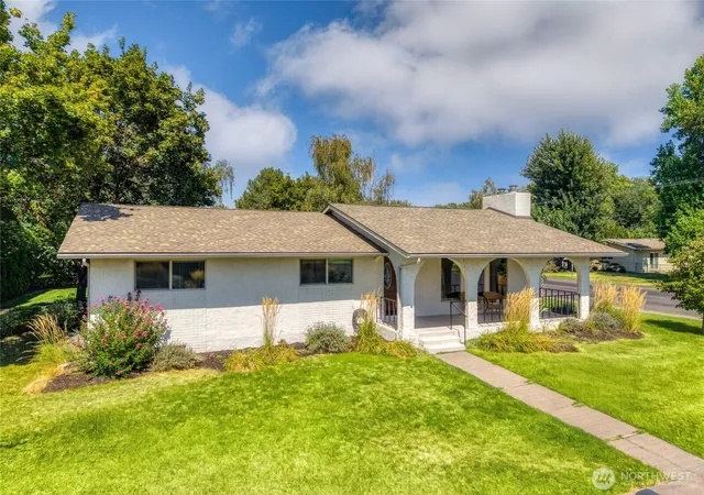 Photo 1 of Single family home for sale at 885 E Tietan, Walla Walla, WA 99362 | MLS# NWM2549962 | Listing updated on 2026-09-27