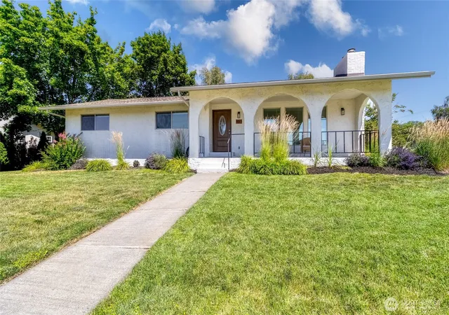 Photo 2 of Single family home for sale at 885 E Tietan, Walla Walla, WA 99362 | MLS# NWM2549962 | Listing updated on 2026-09-27