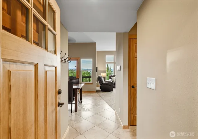 Photo 3 of Single family home for sale at 581 Fs Rd 4517, Cle Elum, WA 98922 | MLS# NWM2550130 | Listing updated on 2026-09-17