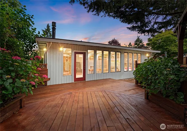 Photo 2 of Single family home for sale at 30225 5th Avenue S, Federal Way, WA 98003 | MLS# NWM2550293 | Listing updated on 2026-09-24