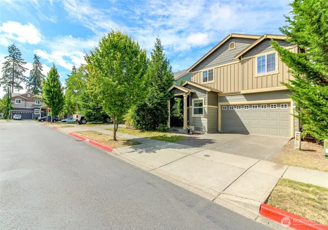 Photo 2 of Single family home for sale at 3692 London Loop Ne, Lacey, WA 98516 | MLS# NWM2550594 | Listing updated on 2026-10-01