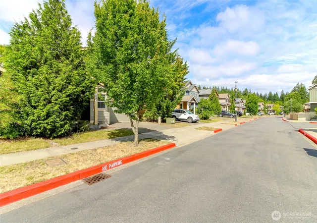 Photo 3 of Single family home for sale at 3692 London Loop Ne, Lacey, WA 98516 | MLS# NWM2550594 | Listing updated on 2026-10-01