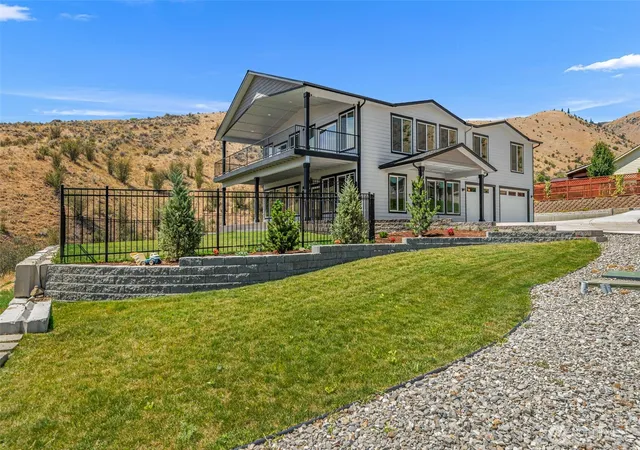 Photo 2 of Single family home for sale at 9971 Saska Way, Entiat, WA 98822 | MLS# NWM2550782 | Listing updated on 2026-09-24