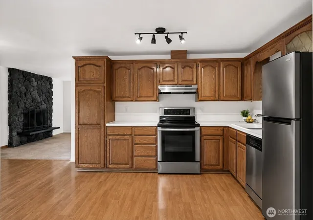 Photo 3 of Sale Pending at 7910 Husky Way Se, Lacey, WA 98503 | MLS# NWM2551089 | Listing updated on 2026-10-03