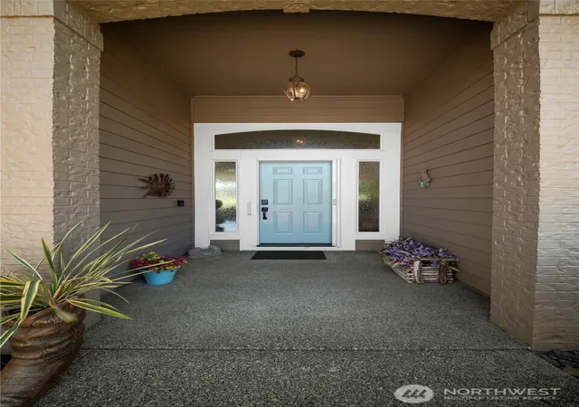 Photo 3 of Single family home for sale at 4109 Stonehaven Ln SE, Olympia, WA 98501 | MLS# NWM2551108 | Listing updated on 2026-09-17