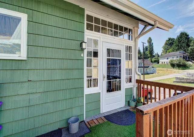 Photo 3 of Sale Pending at 1503 1st Street W, South Bend, WA 98586 | MLS# NWM2551292 | Listing updated on 2026-09-17