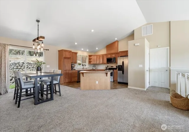 Photo 4 of Single family home for sale at 2132 W Honeysett Rd, Wenatchee, WA 98801 | MLS# NWM2551583 | Listing updated on 2026-10-01