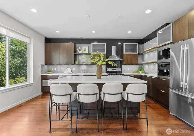 Photo 4 of Single family home for sale at 16198 SE 51st Place, Bellevue, WA 98006 | MLS# NWM2551853 | Listing updated on 2026-10-02