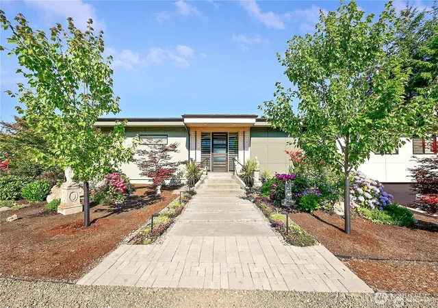 Photo 2 of Single family home for sale at 27 Seafarer Ln, Port Ludlow, WA 98365 | MLS# NWM2551921 | Listing updated on 2026-09-17