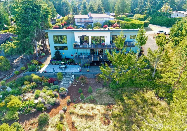 Photo 3 of Single family home for sale at 27 Seafarer Ln, Port Ludlow, WA 98365 | MLS# NWM2551921 | Listing updated on 2026-09-17