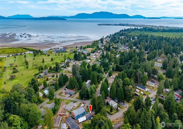 Photo 4 of Manufactured home for sale at 4582 Guemes Way, Ferndale, WA 98248 | MLS# NWM2552068 | Listing updated on 2026-09-25
