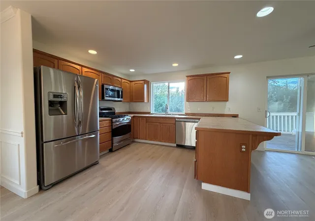 Photo 4 of Single family home for sale at 6731 37th Street NE, Marysville, WA 98270 | MLS# NWM2552351 | Listing updated on 2026-09-27