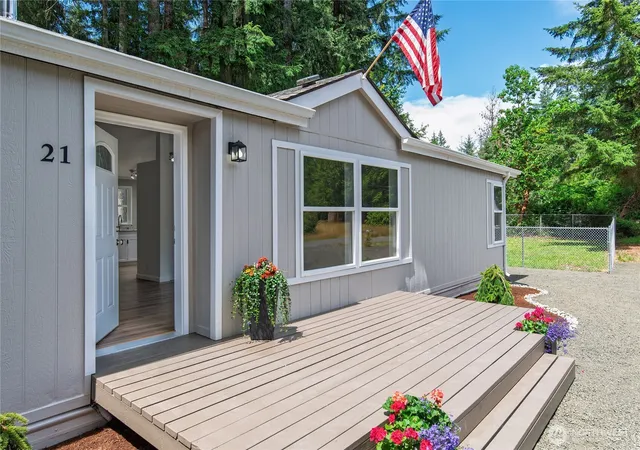Photo 1 of Manufactured home for sale at 21 E Willopa Rd, Shelton, WA 98584 | MLS# NWM2552479 | Listing updated on 2026-09-17