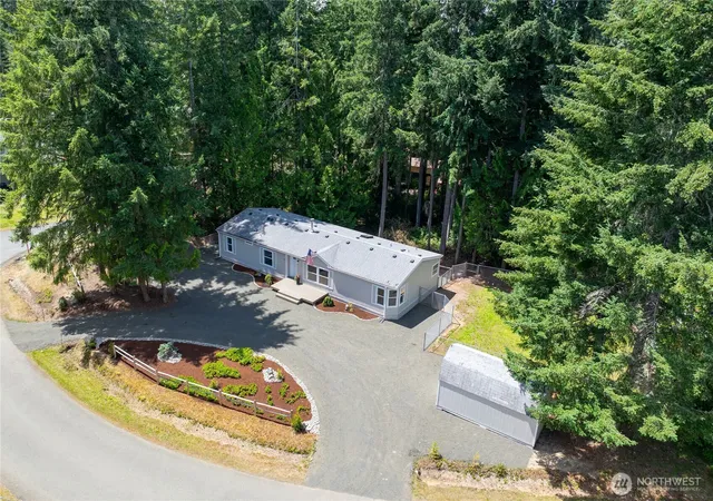 Photo 2 of Manufactured home for sale at 21 E Willopa Rd, Shelton, WA 98584 | MLS# NWM2552479 | Listing updated on 2026-09-17