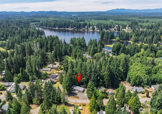 Photo 3 of Manufactured home for sale at 21 E Willopa Rd, Shelton, WA 98584 | MLS# NWM2552479 | Listing updated on 2026-09-17